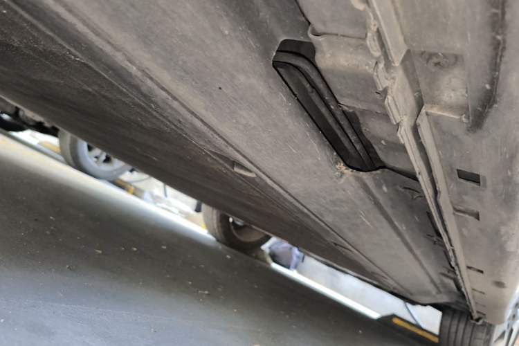 Used Dongfeng Aeolus E70 2021 Revised Version 500 Ultra-Comfort Edition Chassis Rear Right