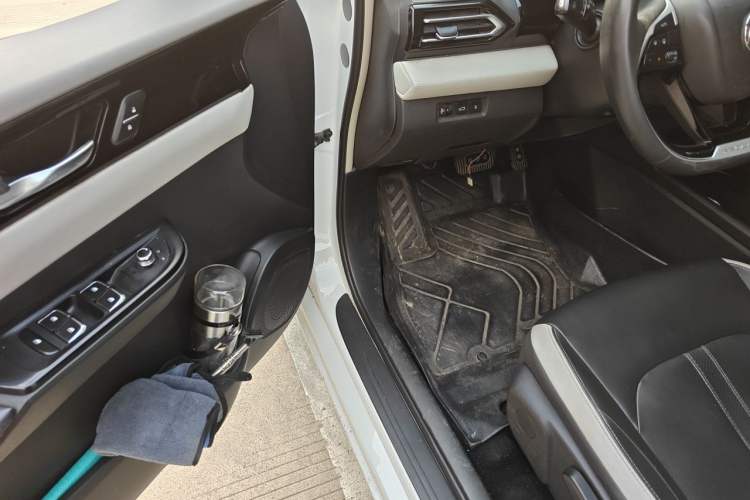 Used Dongfeng Aeolus E70 2021 Revised Version 500 Ultra-Comfort Edition Driver Seat