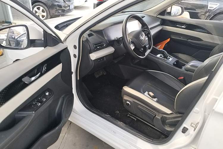 Used Dongfeng Aeolus E70 2021 360H Battery-Swap Version Driver Seat