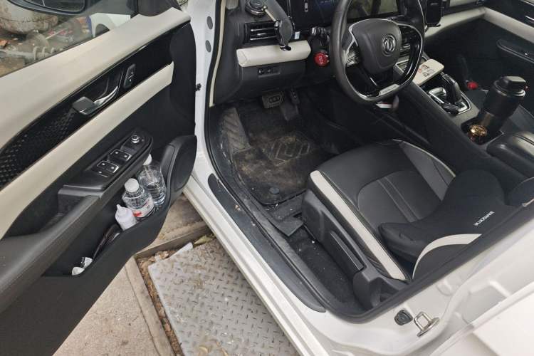 Used Dongfeng Aeolus E70 2021 Revised Version 500 Super Delight Edition Driver Seat