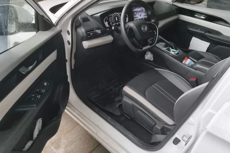 Used Dongfeng Aeolus E70 2021 Revised Version 3 500 Ultra-Comfort Edition Driver Seat