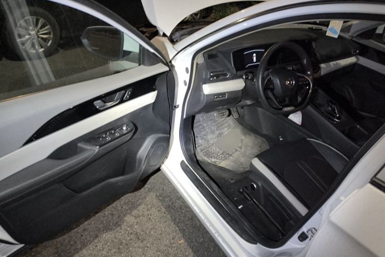 Used Dongfeng Aeolus E70 2021 360H Battery-Swap Version Driver Seat
