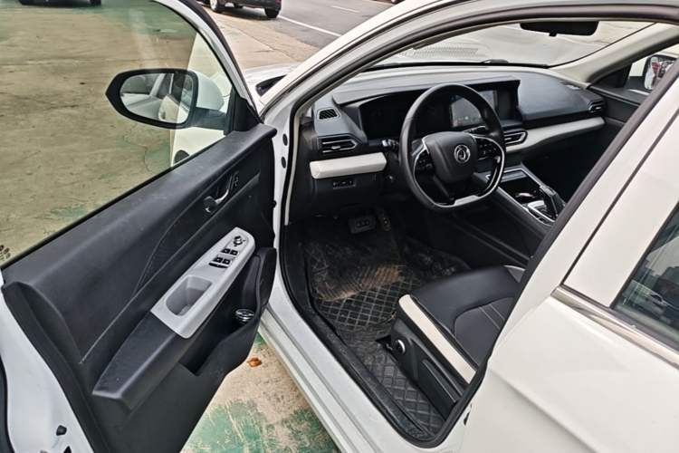 Used Dongfeng Aeolus E70 2021 Revised Version 360H Battery-Swap Edition Driver Seat
