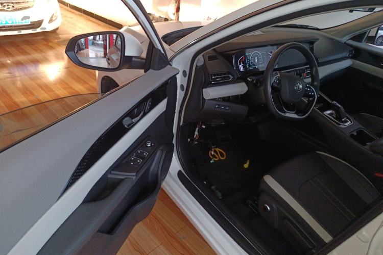 Used Dongfeng Aeolus E70 2021 Revised Version 360H Battery-Swap Edition Driver Seat