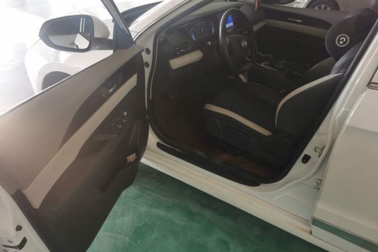 Used Dongfeng Aeolus E70 2021 Revised Version 3 500 Ultra-Comfort Edition Driver Seat