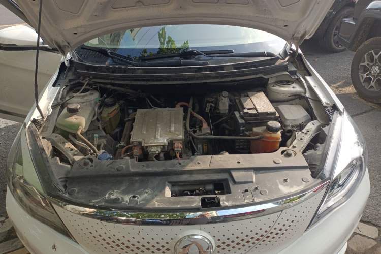 Used Dongfeng Aeolus E70 2021 360H Battery-Swap Version Engine Bay