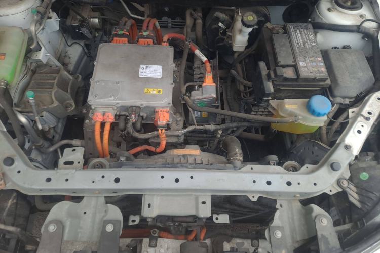 Used Dongfeng Aeolus E70 2021 Revised Version 360H Battery-Swap Edition Engine Bay
