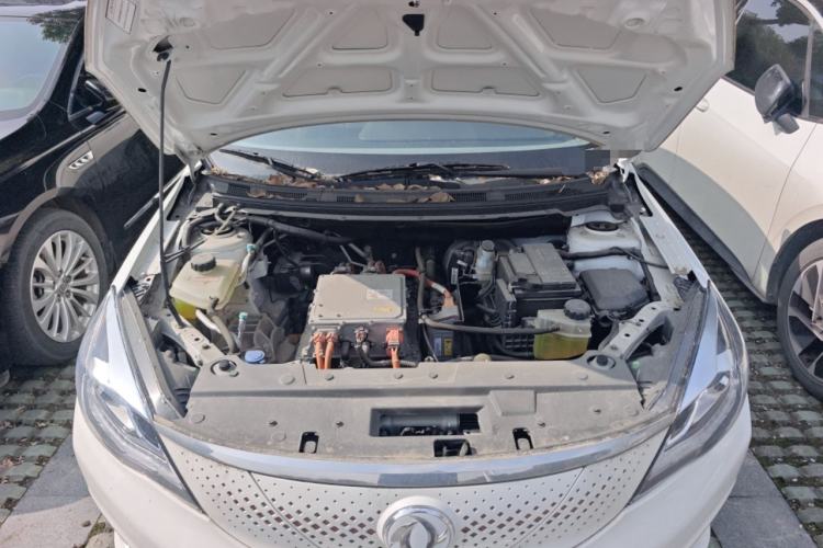 Used Dongfeng Aeolus E70 2021 Revised Version 360H Battery-Swap Edition Engine Bay