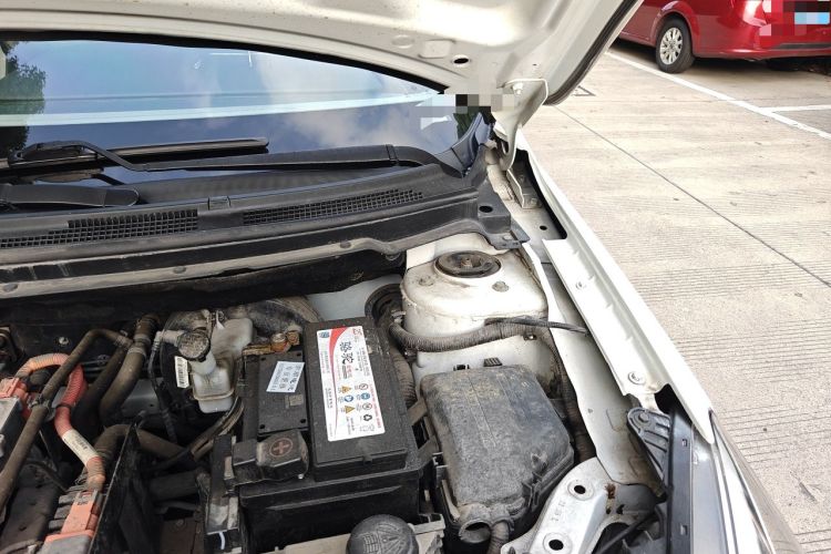 Used Dongfeng Aeolus E70 2021 Revised Version 500 Ultra-Comfort Edition Engine Bay Left