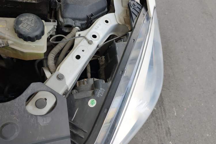 Used Dongfeng Aeolus E70 2021 Revised Version 500 Ultra-Comfort Edition Engine Bay Left