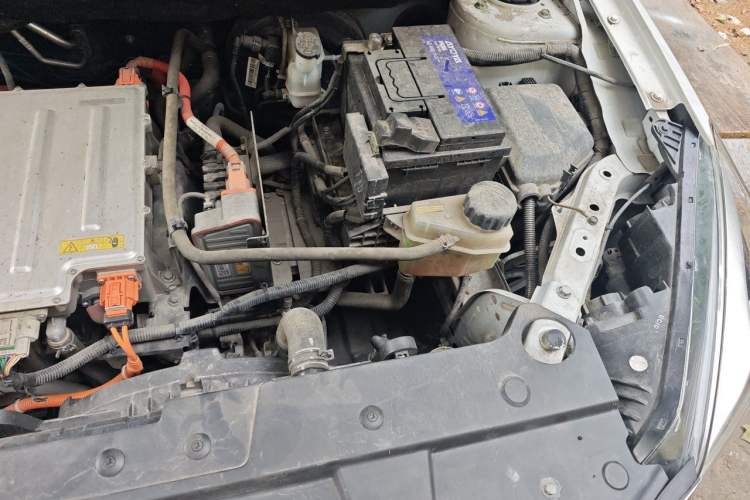 Used Dongfeng Aeolus E70 2021 Revised Version 500 Super Delight Edition Engine Bay Left