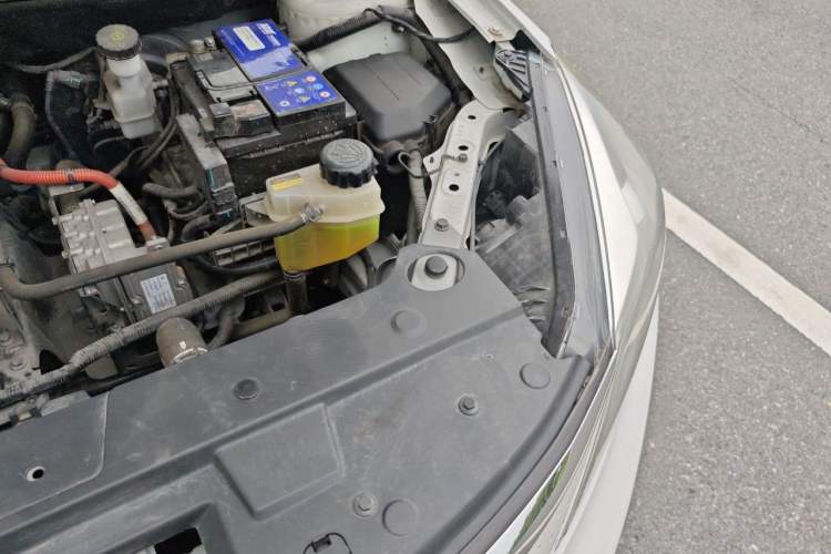 Used Dongfeng Aeolus E70 2021 Revised Version 3 500 Ultra-Comfort Edition Engine Bay Left