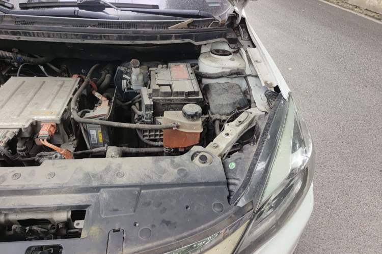 Used Dongfeng Aeolus E70 2021 500 PLUS Ultra-Comfort Edition Engine Bay Left