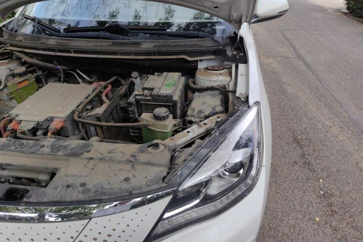 Used Dongfeng Aeolus E70 2021 500 Ultra-Comfort Edition Engine Bay Left