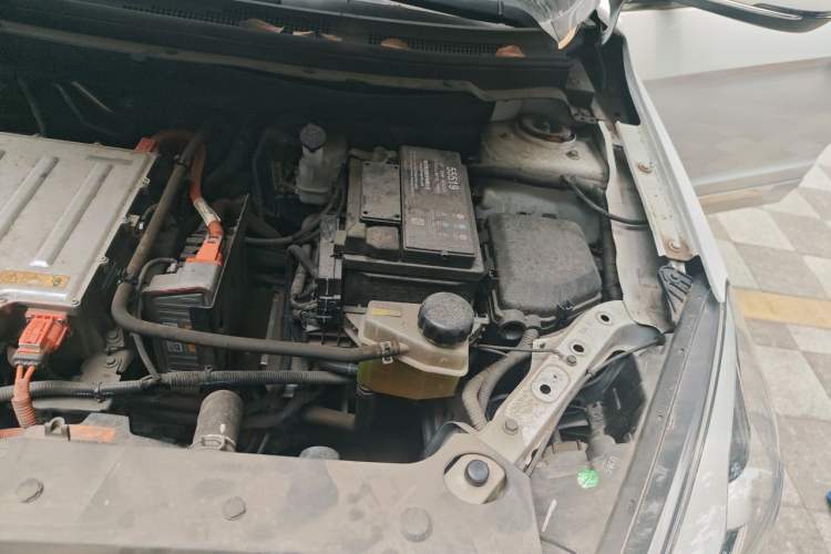 Used Dongfeng Aeolus E70 2021 Revised Version 2 500 Ultra-Comfort Edition Engine Bay Left