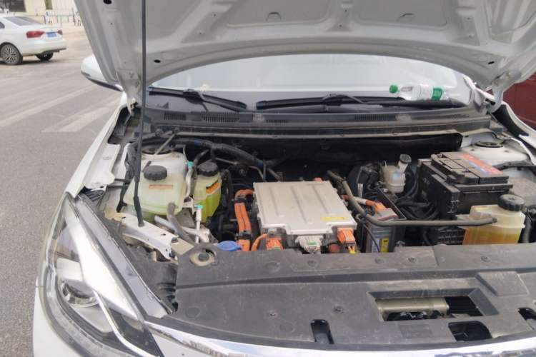 Used Dongfeng Aeolus E70 2021 Revised Version 500 Ultra-Comfort Edition Engine Bay Right