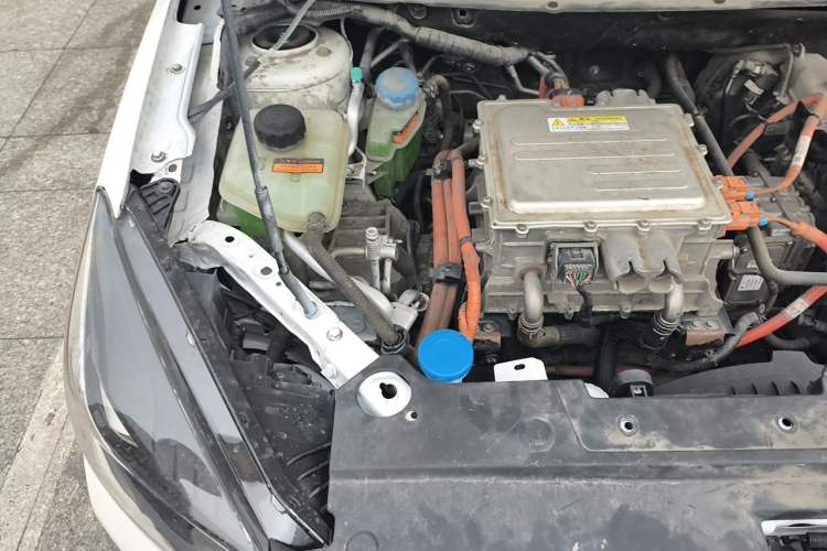 Used Dongfeng Aeolus E70 2021 500 Ultra-Comfort Edition Engine Bay Right