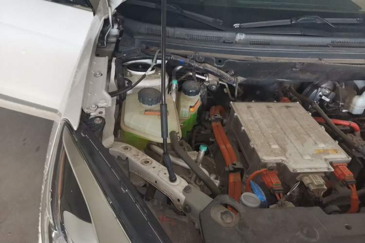 Used Dongfeng Aeolus E70 2021 Revised Version 2 500 Ultra-Comfort Edition Engine Bay Right