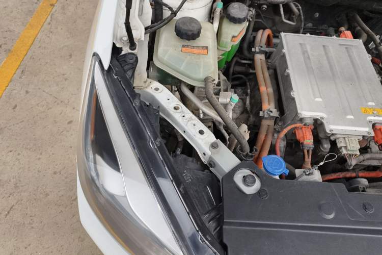 Used Dongfeng Aeolus E70 2021 Revised Version 2 500 Ultra-Comfort Edition Engine Bay Right
