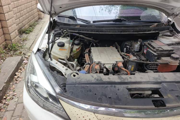 Used Dongfeng Aeolus E70 2021 500 PLUS Ultra-Comfort Edition Engine Bay Right