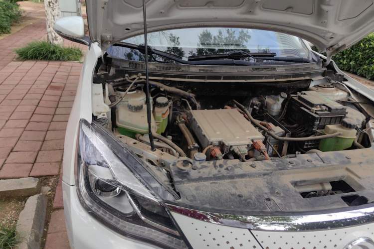 Used Dongfeng Aeolus E70 2021 500 Ultra-Comfort Edition Engine Bay Right