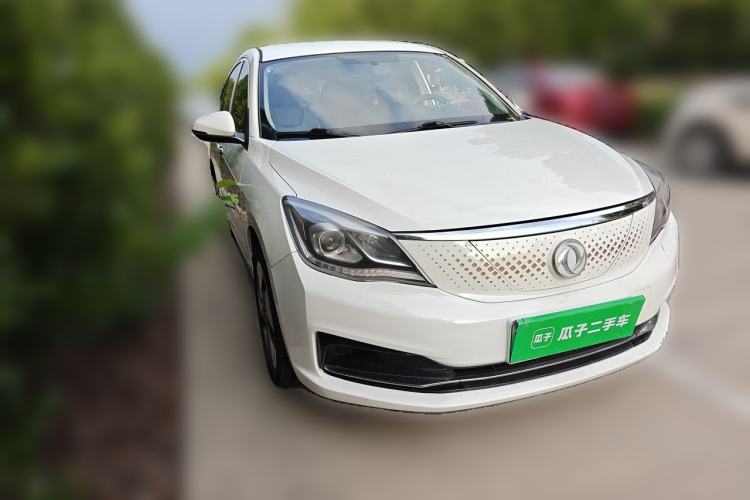 Used Dongfeng Aeolus E70 2021 Revised Version 500 Ultra-Comfort Edition Front Right 45 Deg