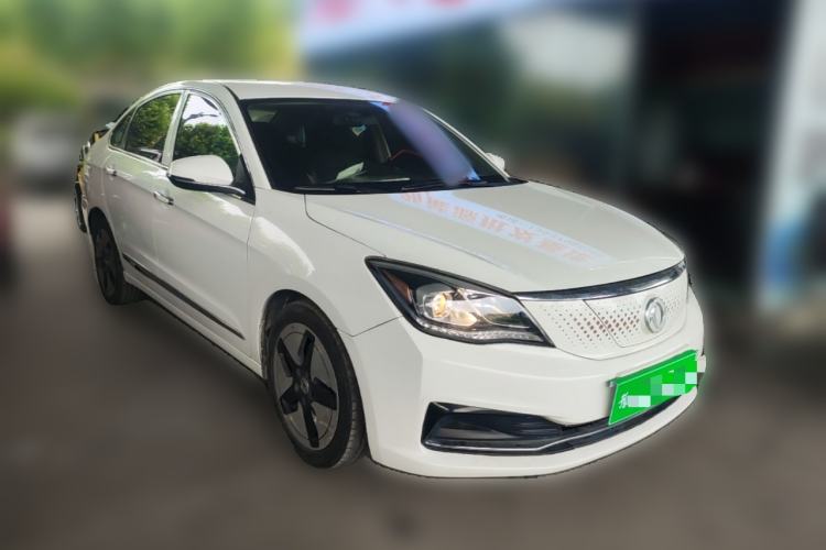 Used Dongfeng Aeolus E70 2021 Revised Version 2 500 Ultra-Comfort Edition Front Right 45 Deg