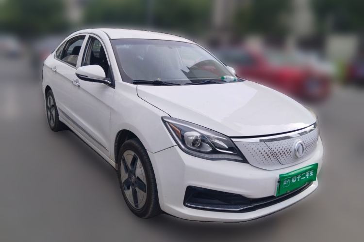 Used Dongfeng Aeolus E70 2021 Revised Version 500 Ultra-Comfort Edition Front Right 45 Deg