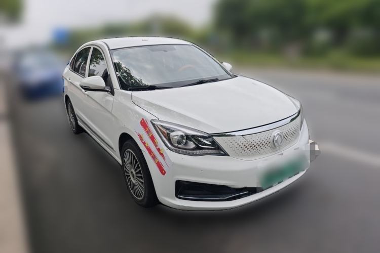 Used Dongfeng Aeolus E70 2021 Revised Version 3 500 Ultra-Comfort Edition Front Right 45 Deg
