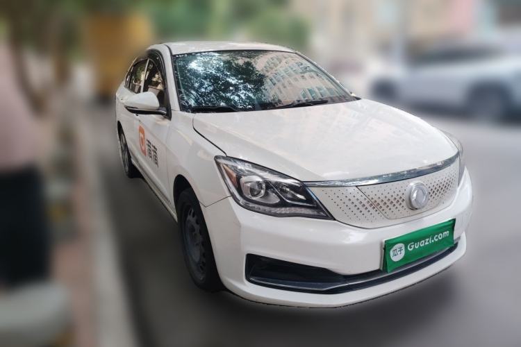 Used Dongfeng Aeolus E70 2021 500 PLUS Ultra-Comfort Edition Front Right 45 Deg