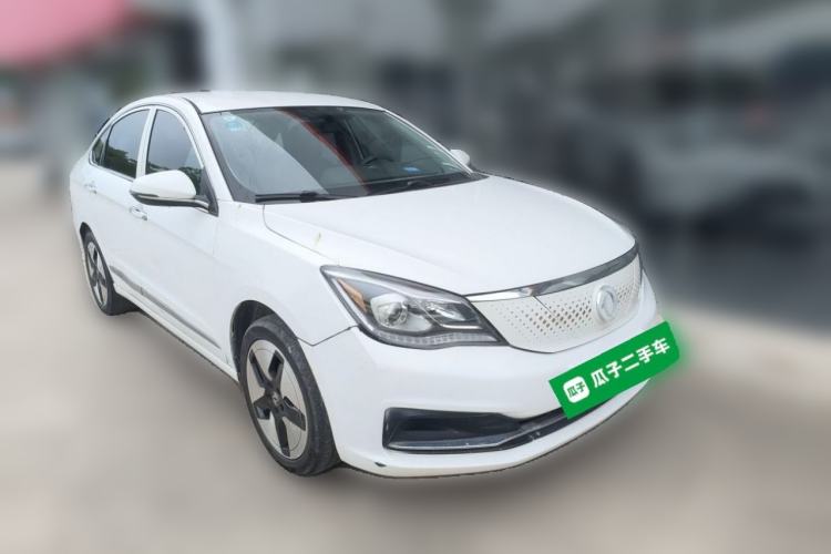 Used Dongfeng Aeolus E70 2021 Revised Version 3 500 Ultra-Comfort Edition Front Right 45 Deg