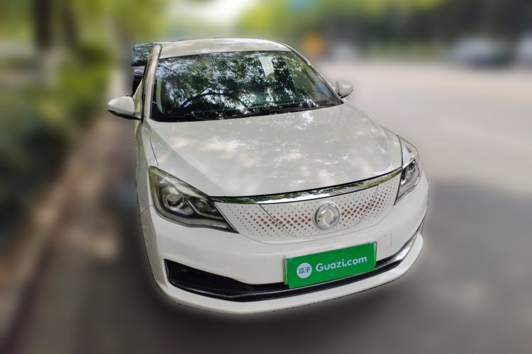 Used Dongfeng Aeolus E70 2021 Revised Version 360H Battery-Swap Edition Front Right 45 Deg