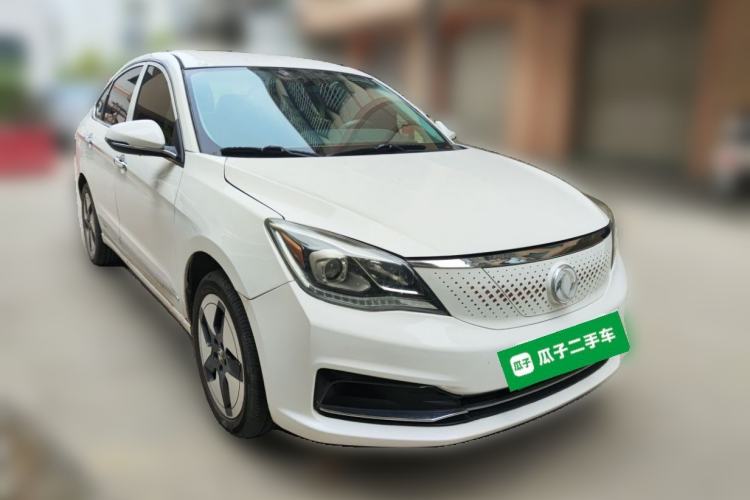Used Dongfeng Aeolus E70 2021 Revised Version 500 Ultra-Comfort Edition Front Right 45 Deg