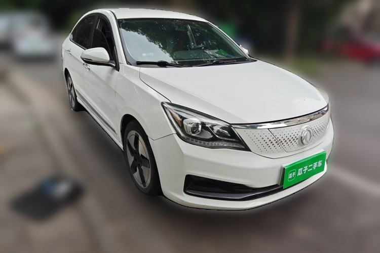 Used Dongfeng Aeolus E70 2021 500 Super Delight Edition Front Right 45 Deg