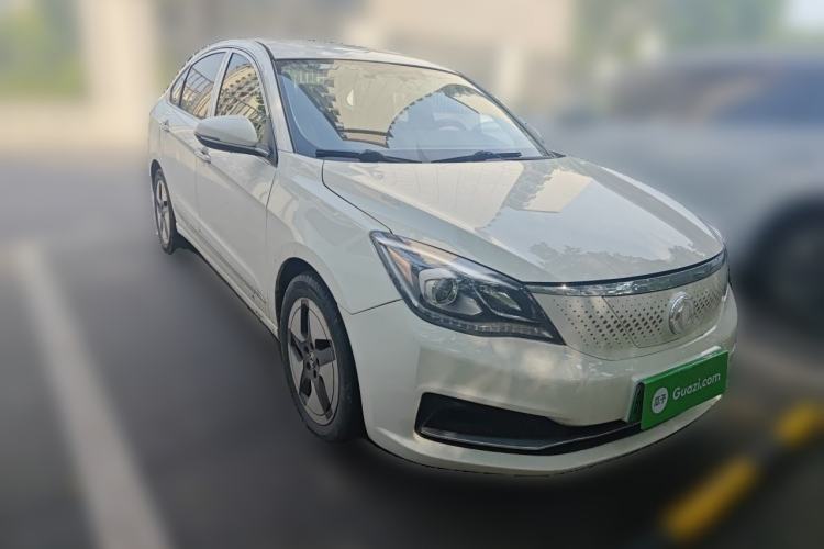 Used Dongfeng Aeolus E70 2021 500 Super Delight Edition Front Right 45 Deg
