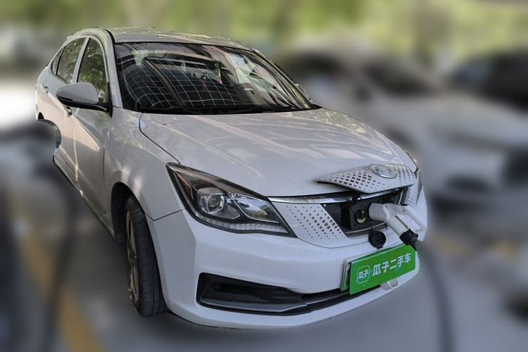 Used Dongfeng Aeolus E70 2021 Revised Version 500 Ultra-Comfort Edition Front Right 45 Deg