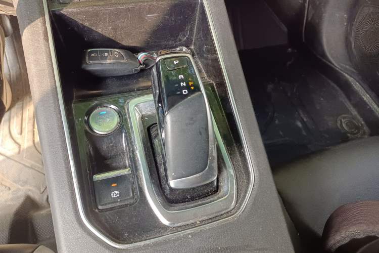 Used Dongfeng Aeolus E70 2021 360H Battery-Swap Version Gear Lever