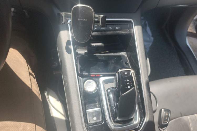 Used Dongfeng Aeolus E70 2021 Revised Version 3 500 Ultra-Comfort Edition Gear Lever