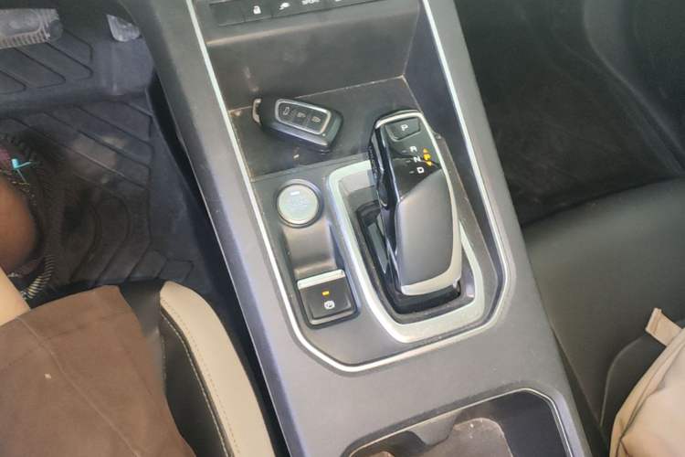 Used Dongfeng Aeolus E70 2021 Revised Version 2 500 Ultra-Comfort Edition Gear Lever