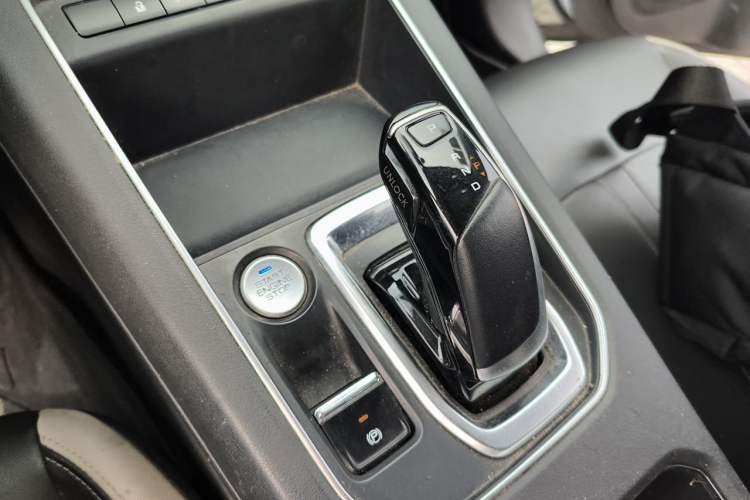 Used Dongfeng Aeolus E70 2021 500 Ultra-Comfort Edition Gear Lever