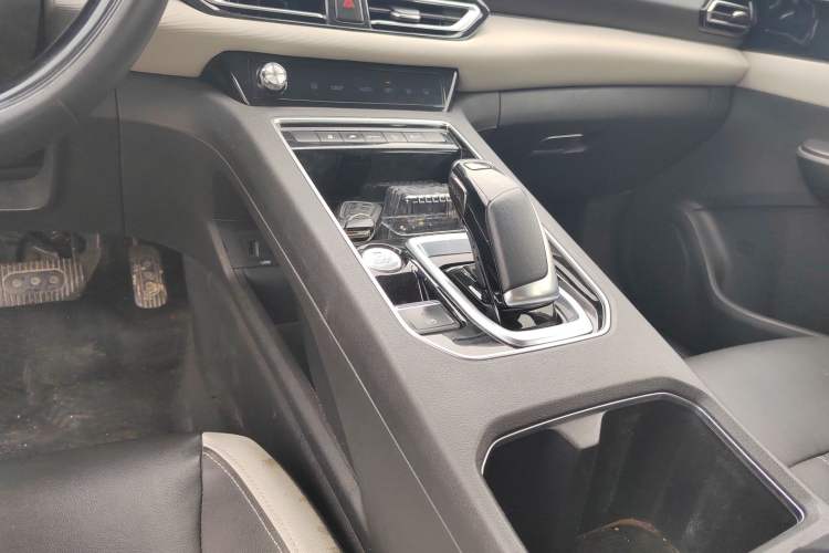 Used Dongfeng Aeolus E70 2021 Revised Version 500 Super Delight Edition Gear Lever