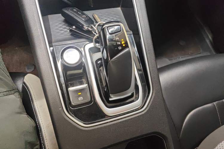 Used Dongfeng Aeolus E70 2021 500 Super Delight Edition Gear Lever