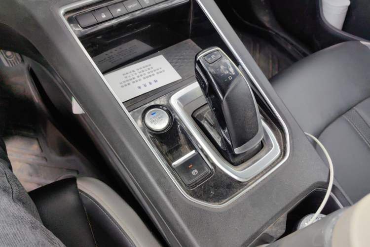 Used Dongfeng Aeolus E70 2021 500 Ultra-Comfort Edition Gear Lever