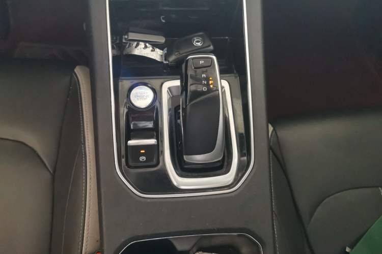 Used Dongfeng Aeolus E70 2021 Revised Version 3 500 Ultra-Comfort Edition Gear Lever