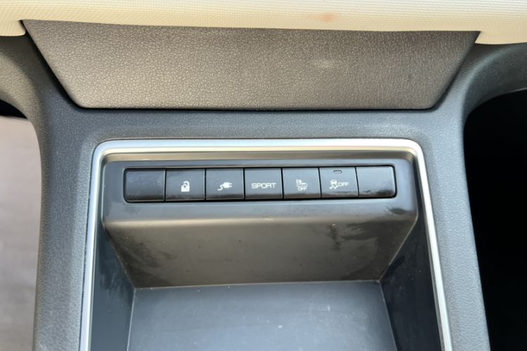 Used Dongfeng Aeolus E70 2021 Revised Version 3 500 Ultra-Comfort Edition Headliner