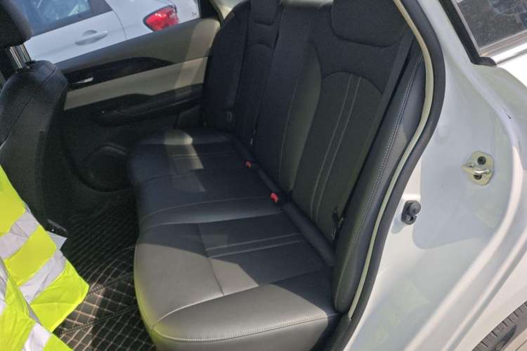 Used Dongfeng Aeolus E70 2021 Revised Version 360H Battery-Swap Edition Interior 1