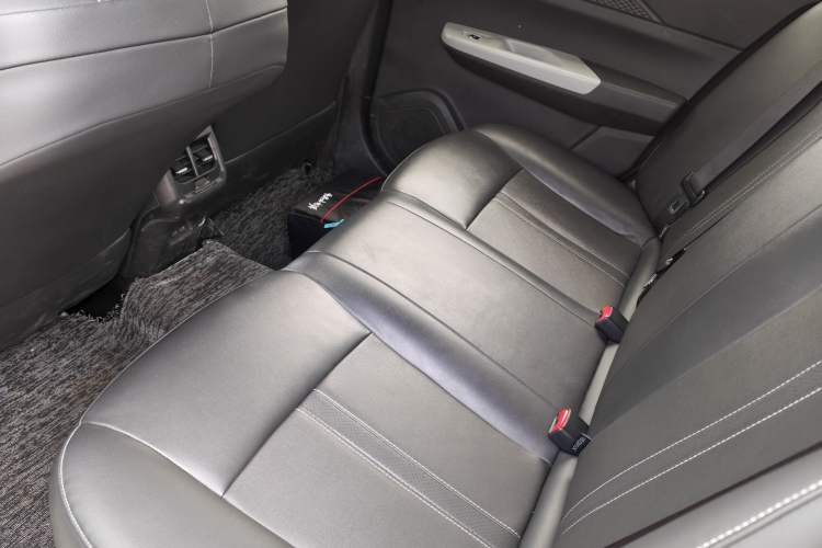 Used Dongfeng Aeolus E70 2021 Revised Version 360H Battery-Swap Edition Interior 2