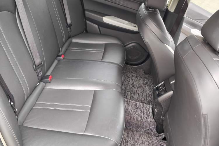 Used Dongfeng Aeolus E70 2021 Revised Version 360H Battery-Swap Edition Interior 4