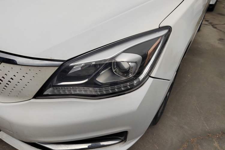 Used Dongfeng Aeolus E70 2021 Revised Version 500 Super Delight Edition Left Front Headlight