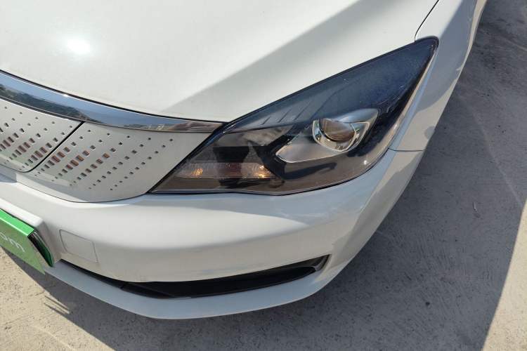 Used Dongfeng Aeolus E70 2021 Revised Version 360H Battery-Swap Edition Left Front Headlight